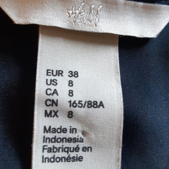 Gorgeous H&M Blue and White Dress - Picture 6 of 8